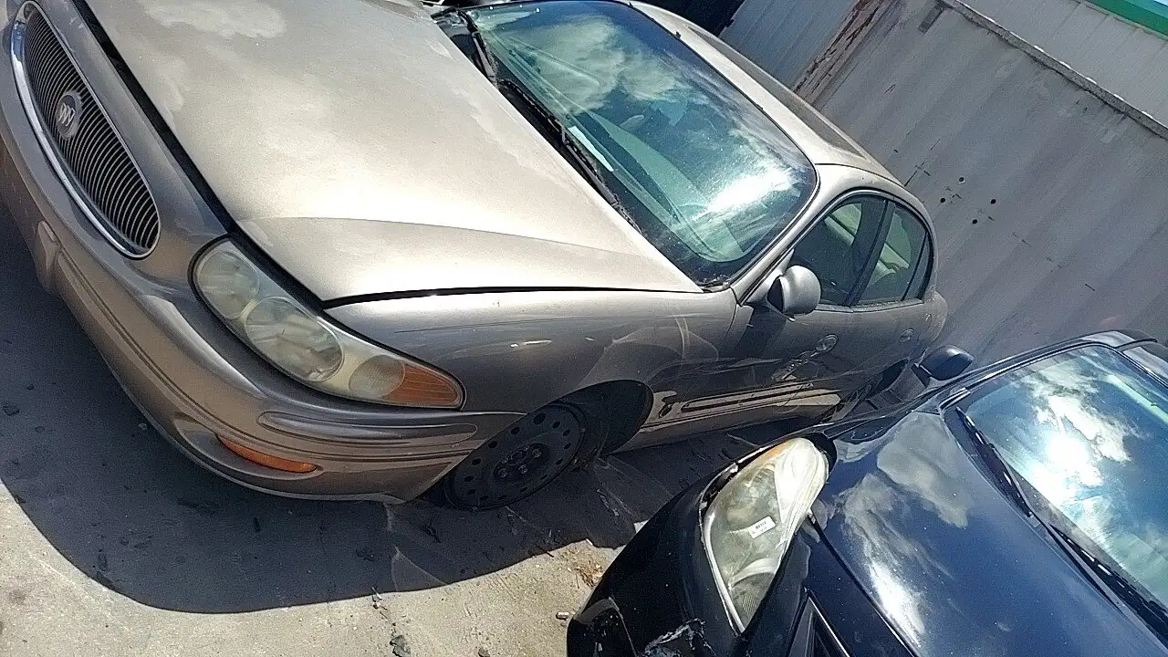 Photo of 2000 Buick Lesabre