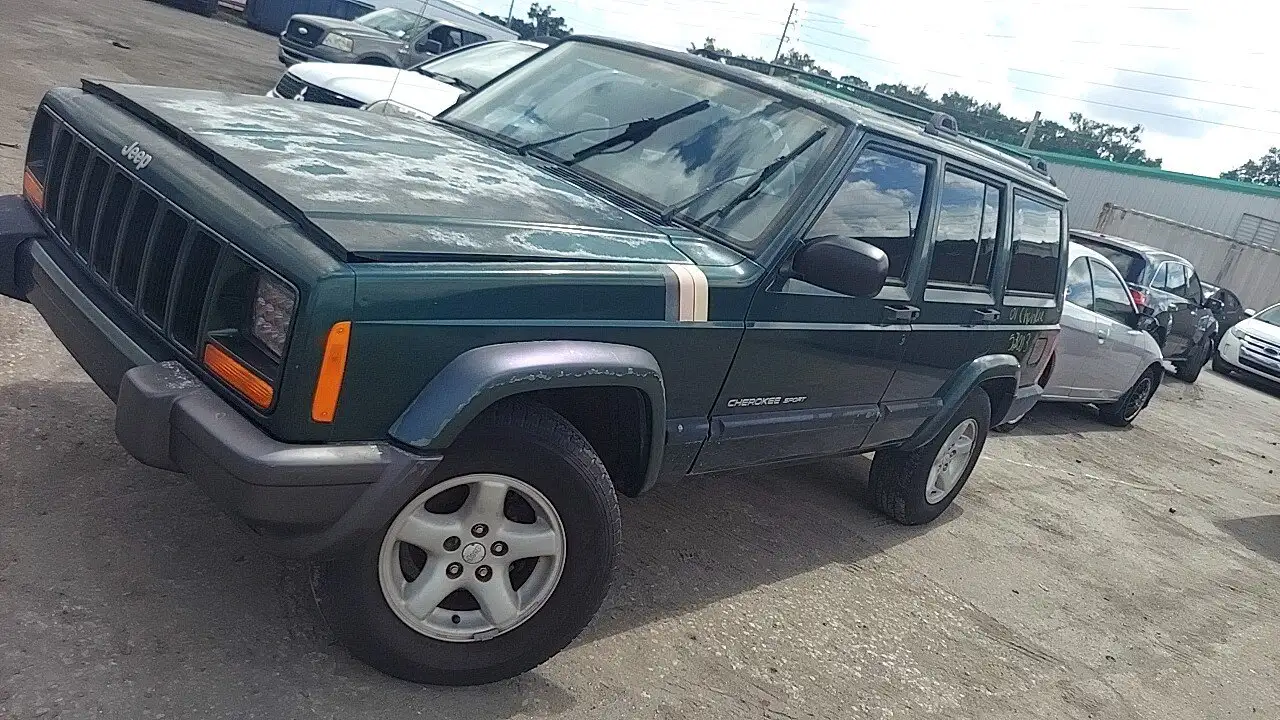 Photo of 2001 Jeep Cherokee