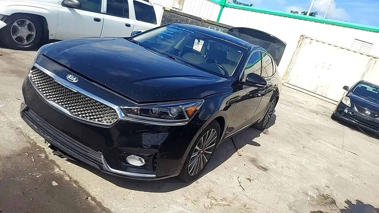 Photo of 2017 Kia Cadenza