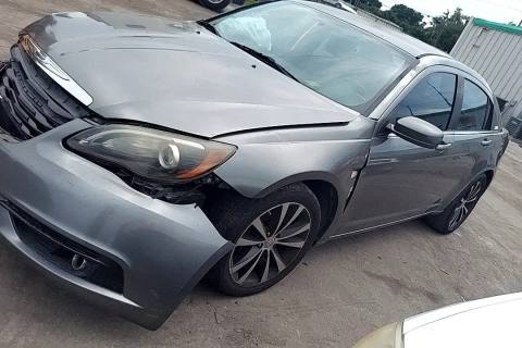 Photo of 2012 Chrysler 200