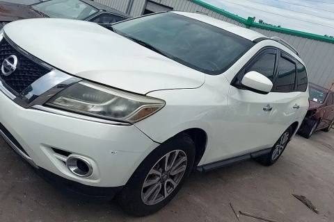 Photo of 2013 Nissan Pathfinder