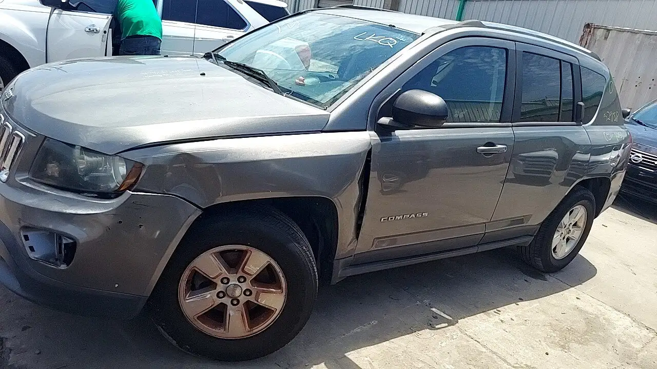 Photo of 2014 Jeep Compass