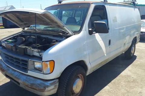 Photo of 1998 Ford E-250 Econoline