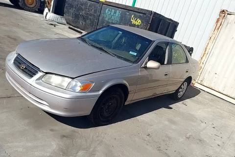 Photo of 2000 Toyota Camry