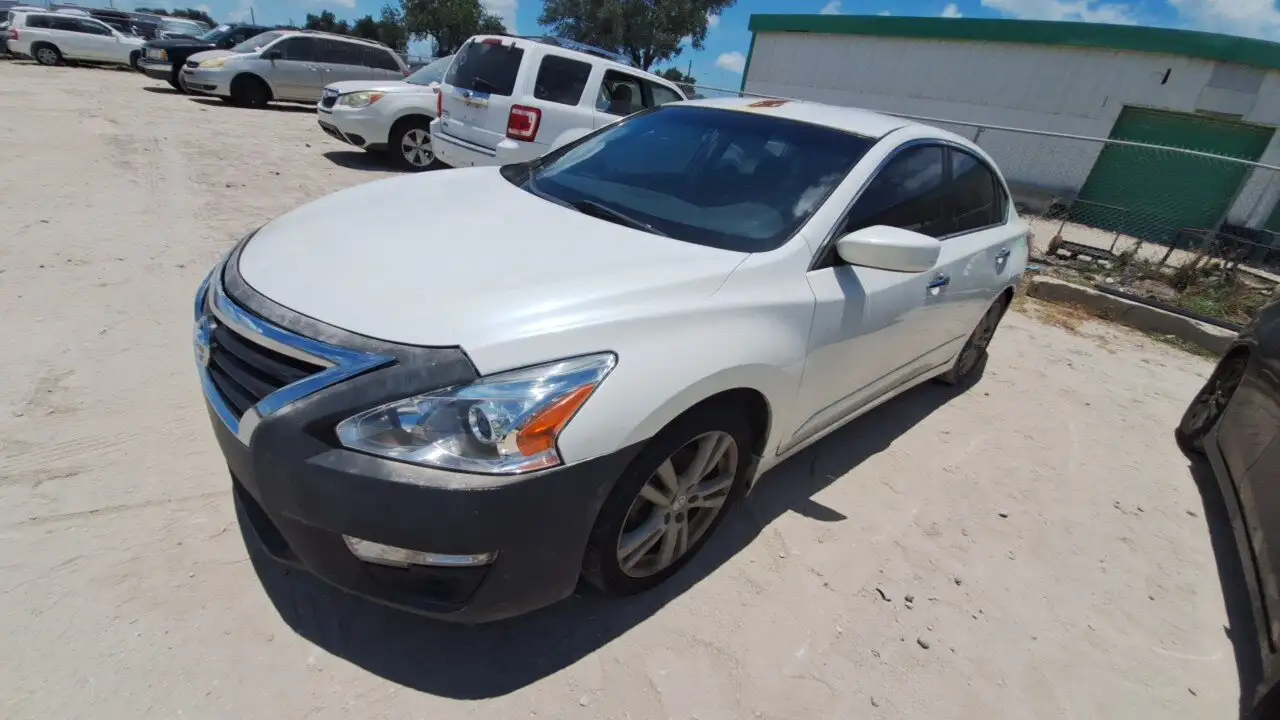 Photo of 2013 Nissan Altima