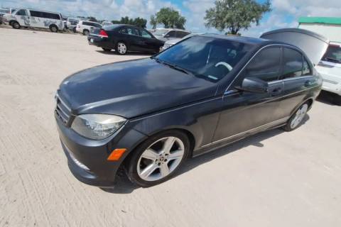 Photo of 2011 Mercedes-Benz C300
