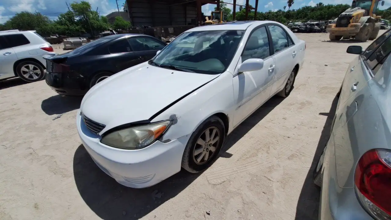 Photo of 2004 Toyota Camry