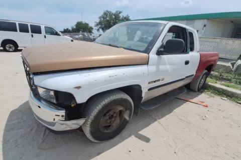 Photo of 2000 Dodge Ram 1500