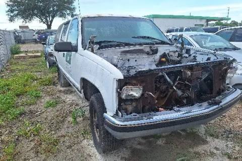 Photo of 1999 Chevrolet C2500 Suburban