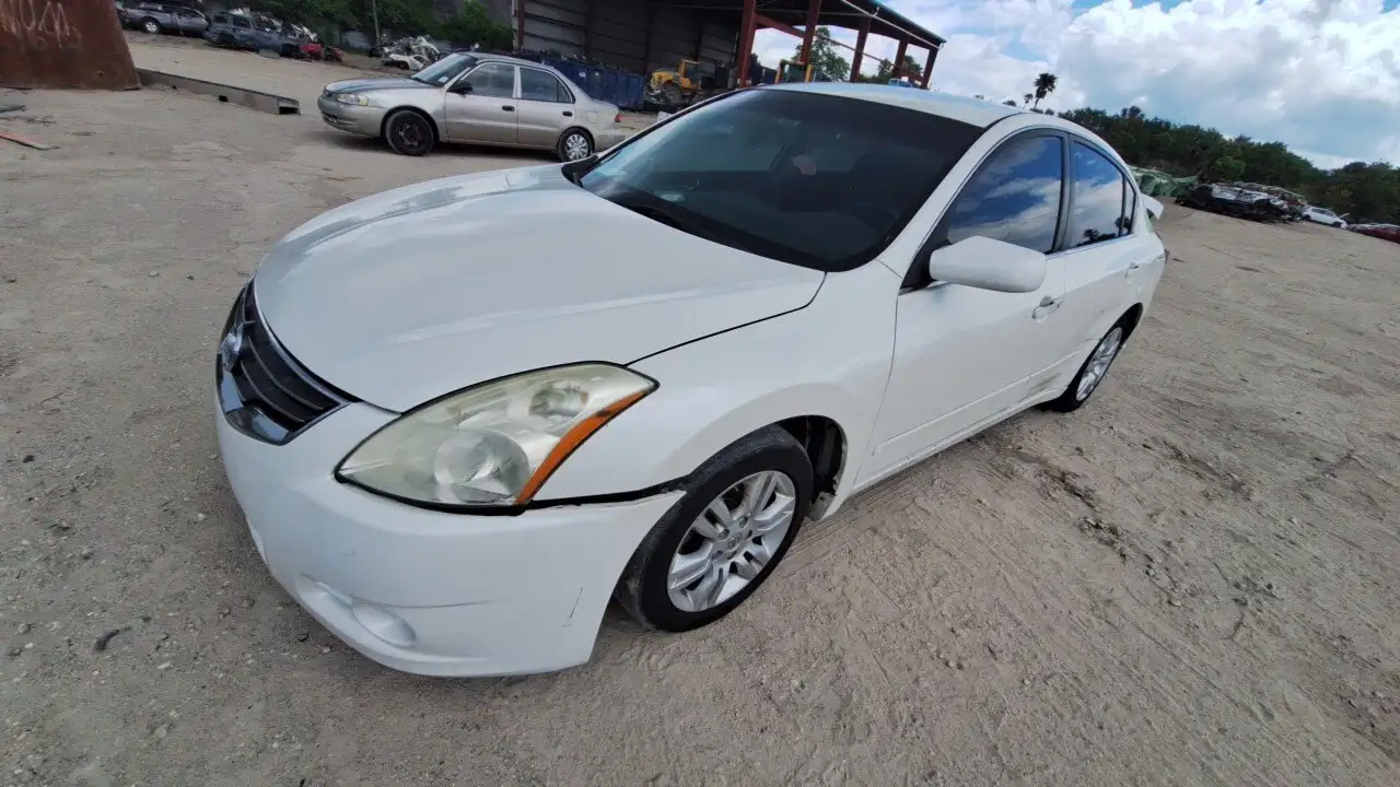 Photo of 2010 Nissan Altima