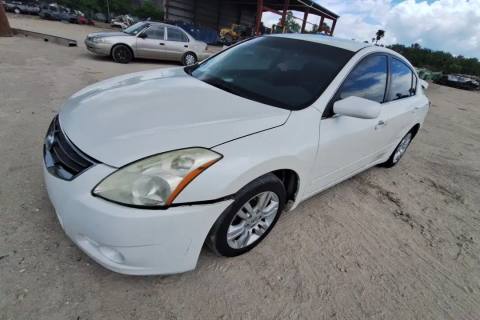 Photo of 2010 Nissan Altima