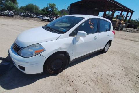 Photo of 2011 Nissan Versa