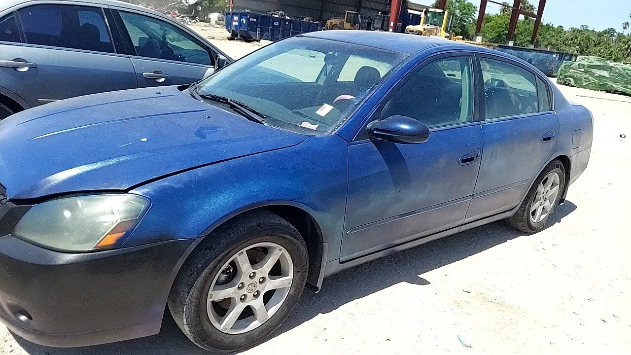 Photo of 2005 Nissan Altima