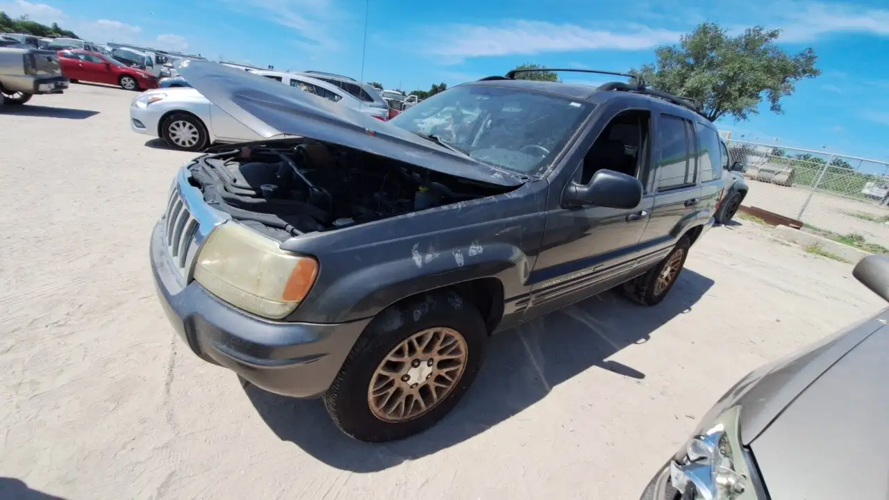 Photo of 2004 Jeep Grand Cherokee