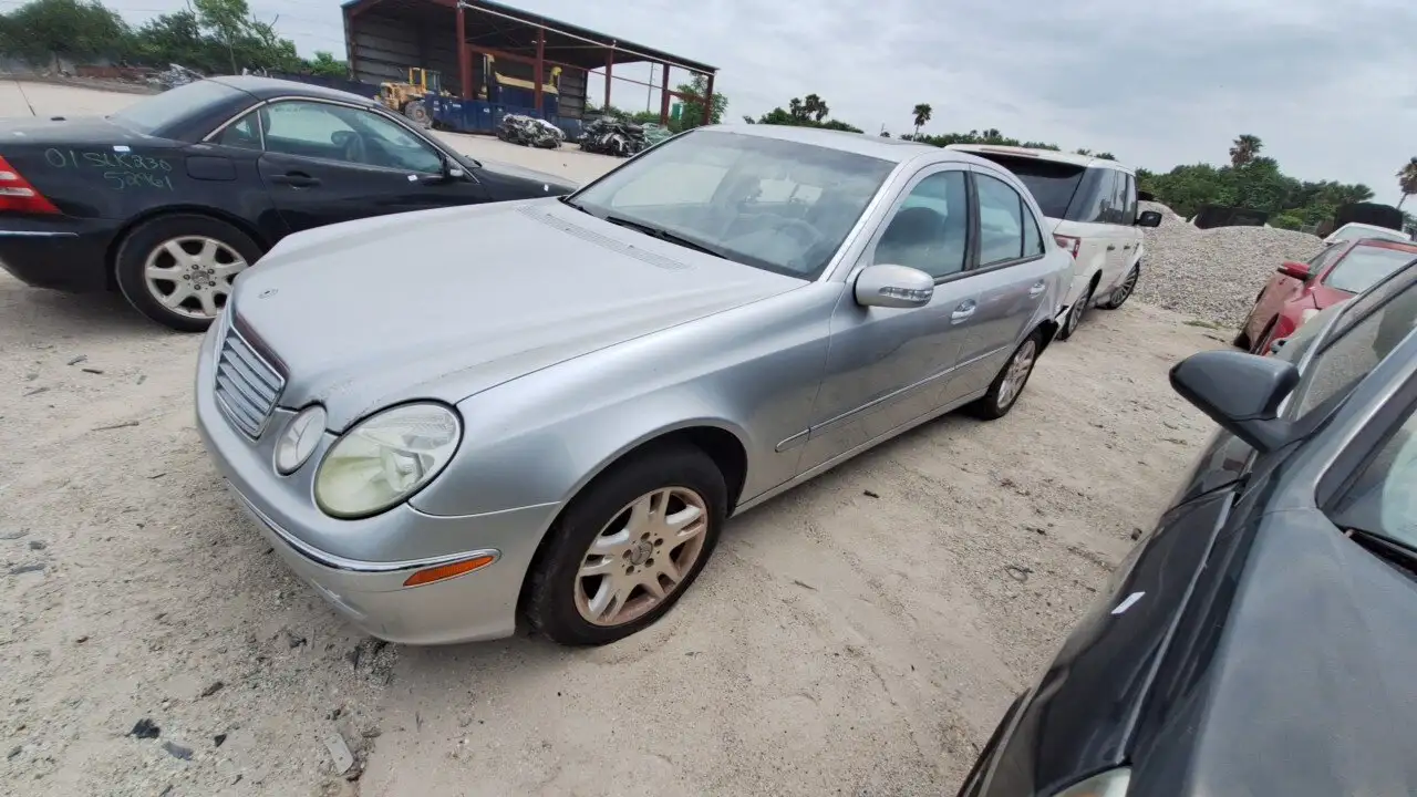 Photo of 2004 Mercedes-Benz E320