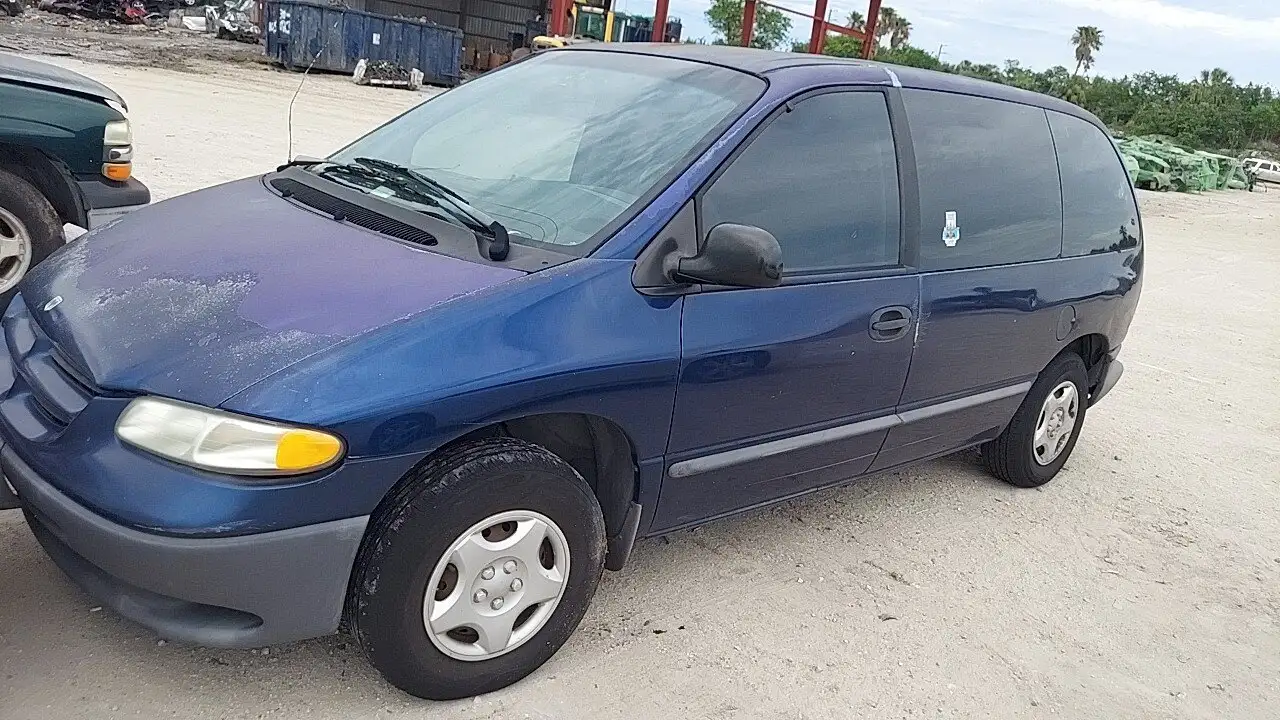 Photo of 2000 Dodge Caravan