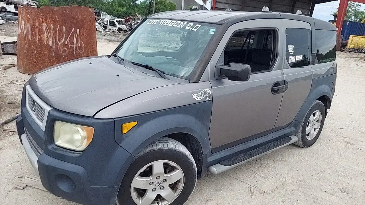 Photo of 2005 Honda Element