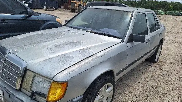 Photo of 1989 Mercedes-Benz 300E