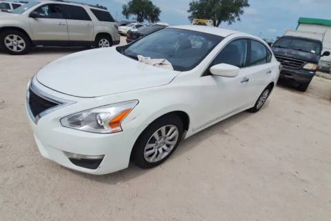 Photo of 2015 Nissan Altima