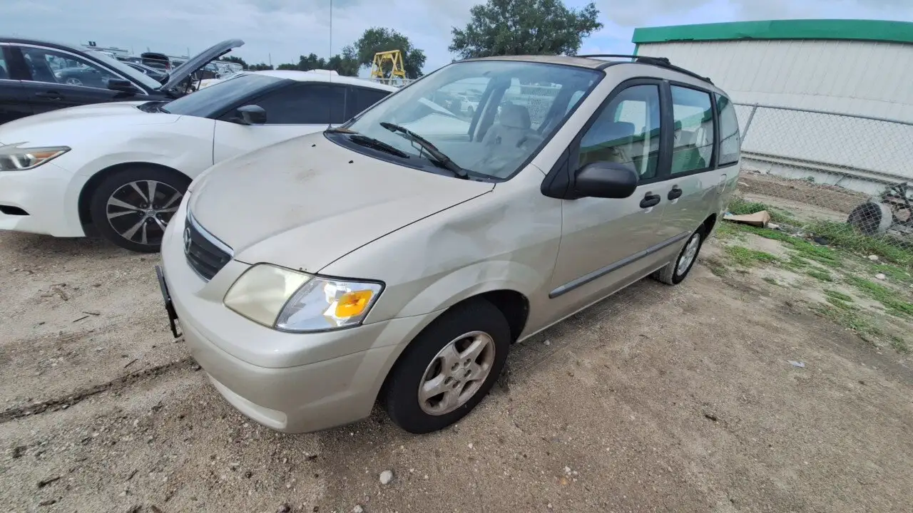 Photo of 2001 Mazda Mpv