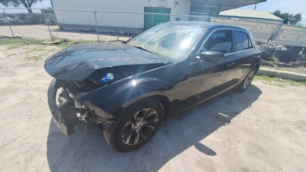 Photo of 2015 Chrysler 300