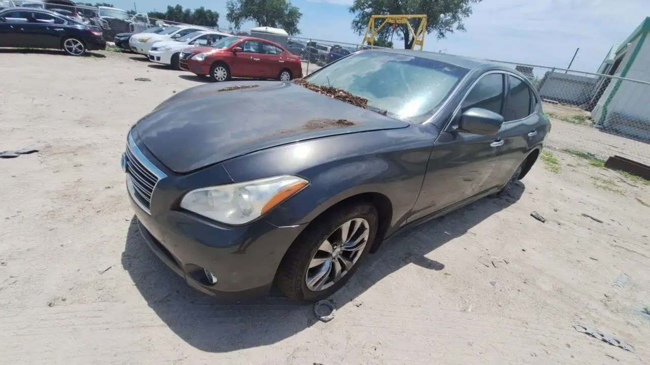 Photo of 2012 Infiniti M37