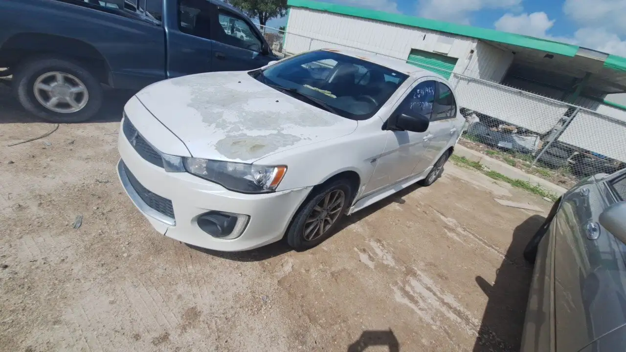 Photo of 2016 Mitsubishi Lancer