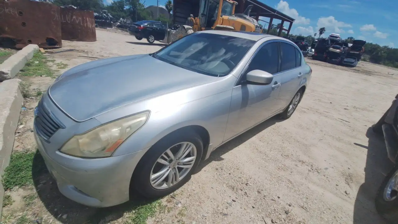 Photo of 2010 Infiniti G37