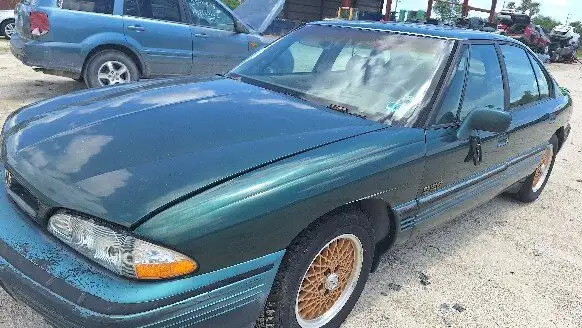 Photo of 1993 Pontiac Bonneville