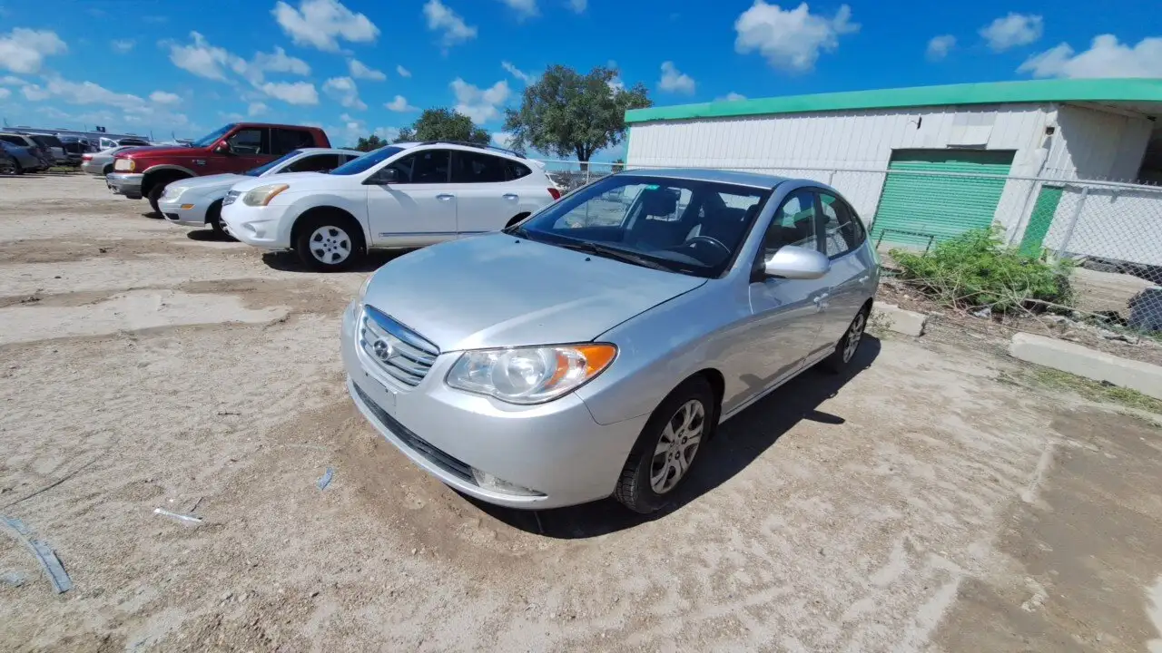 Photo of 2010 Hyundai Elantra