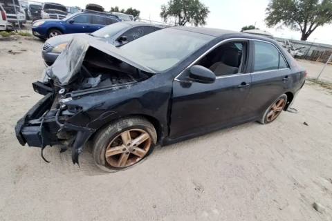 Photo of 2014 Toyota Camry