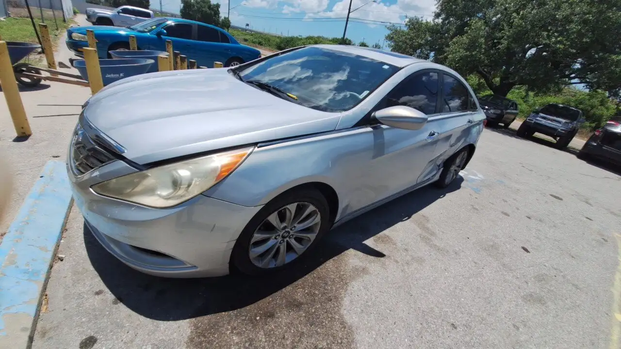 Photo of 2011 Hyundai Sonata