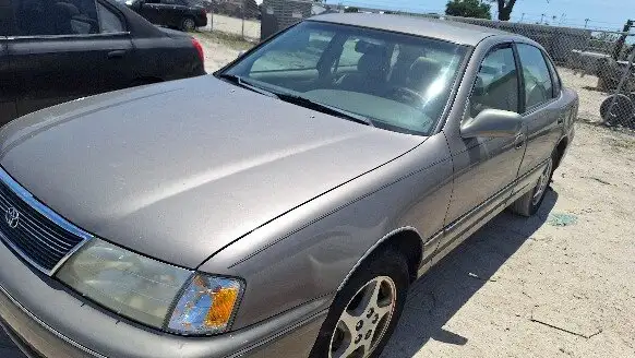 Photo of 1998 Toyota Avalon