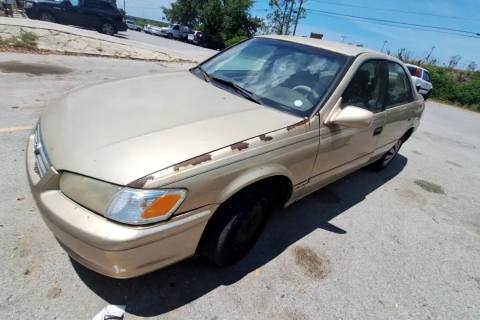 Photo of 2000 Toyota Camry