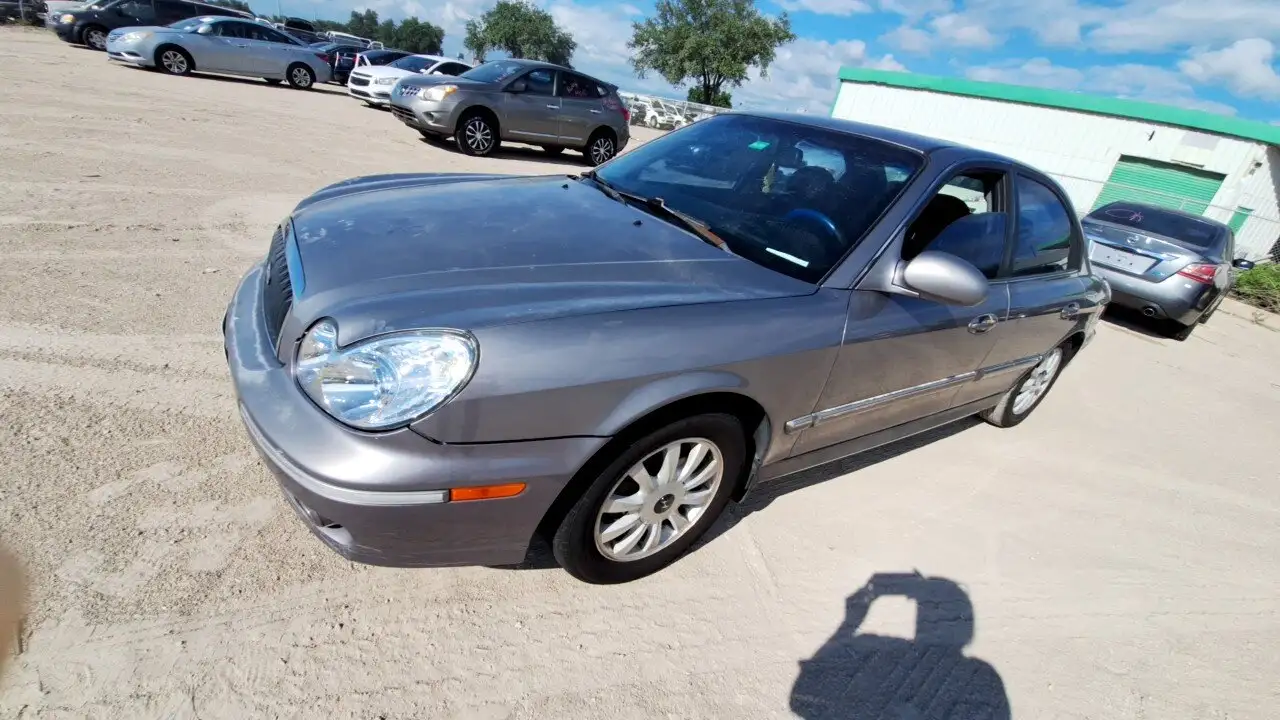 Photo of 2005 Hyundai Sonata