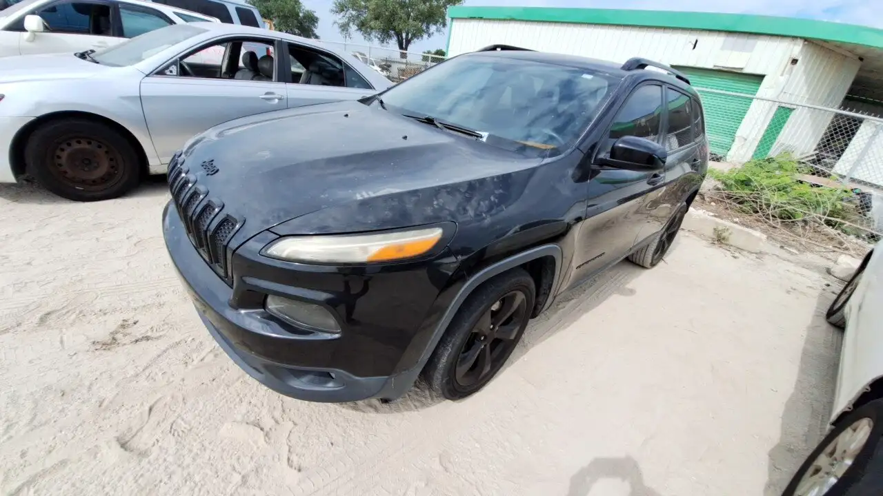 Photo of 2016 Jeep Cherokee