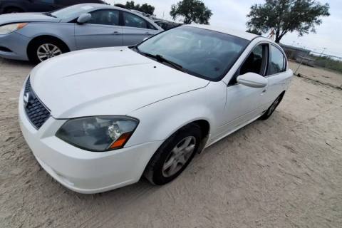 Photo of 2005 Nissan Altima