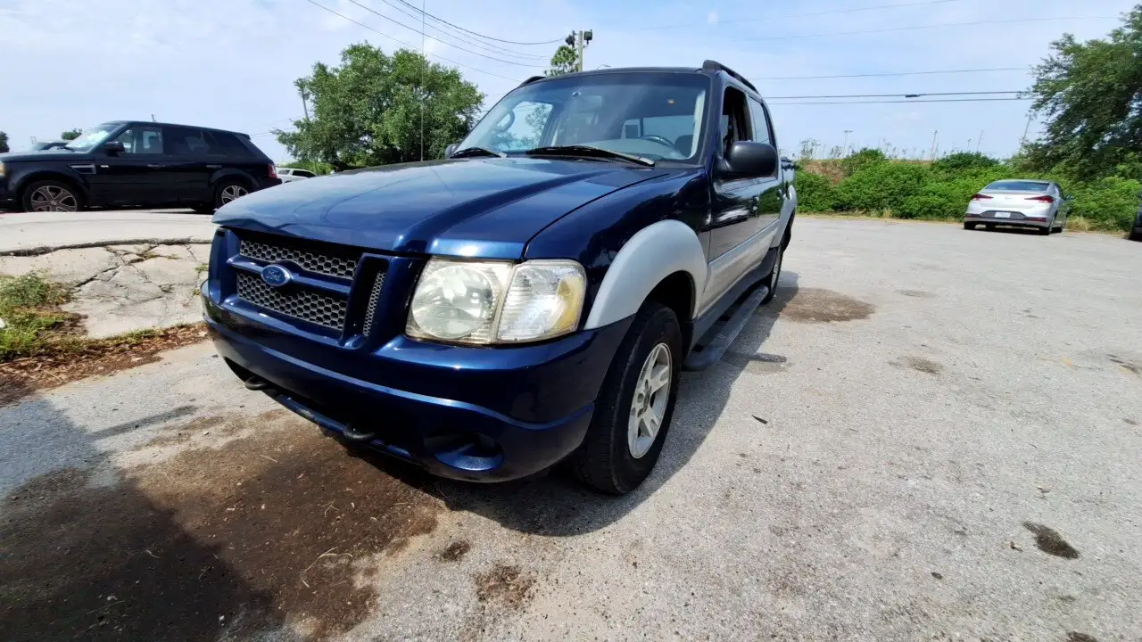 Photo of 2005 Ford Explorer Sport Trac