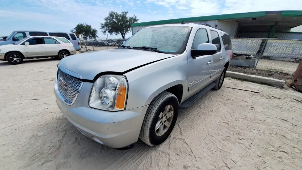 Photo of 2010 Gmc Yukon Xl 1500