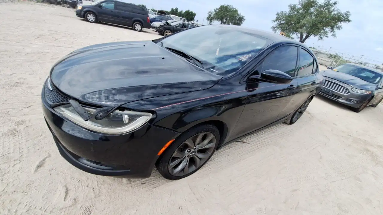 Photo of 2015 Chrysler 200