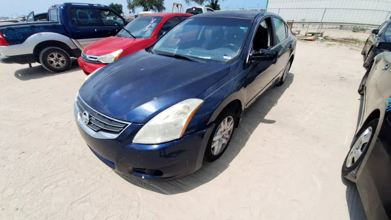 Photo of 2010 Nissan Altima