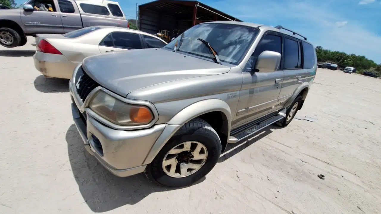 Photo of 2002 Mitsubishi Montero Sport