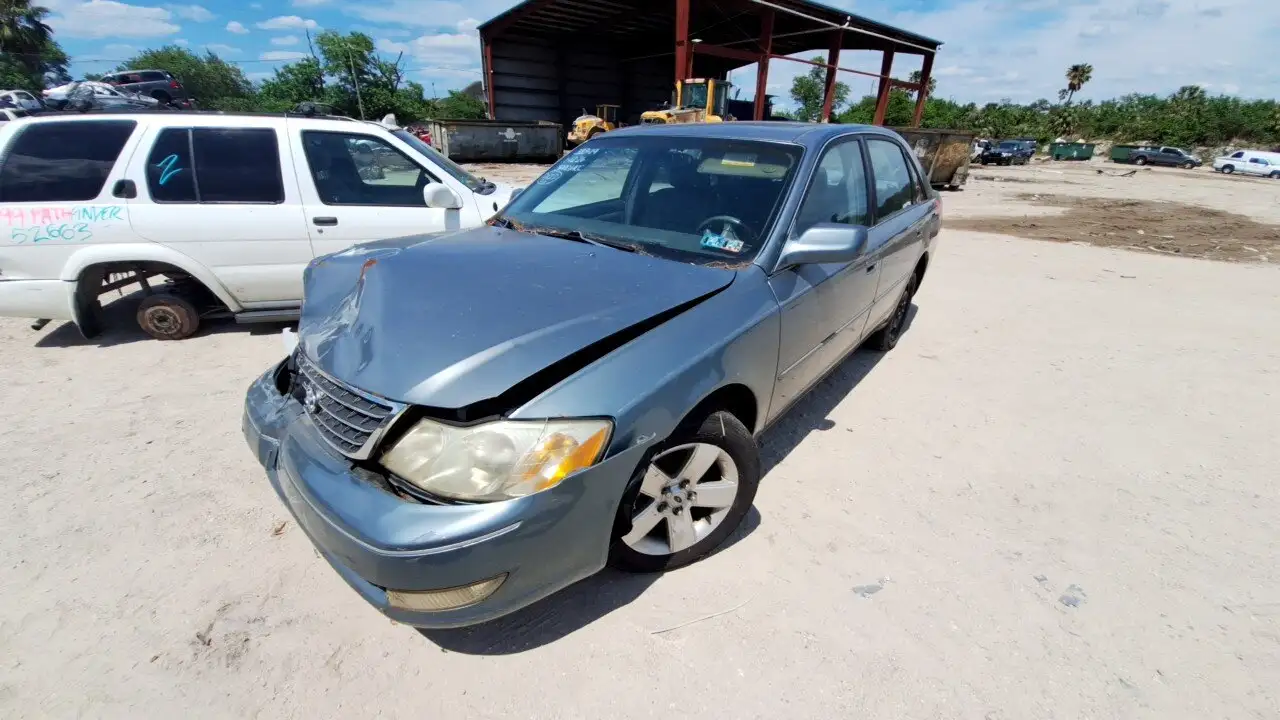 Photo of 2004 Toyota Avalon