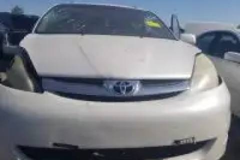 Photo of 2006 Toyota Sienna