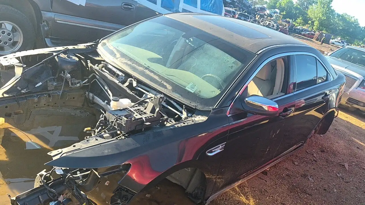 Photo of 2011 Ford Taurus
