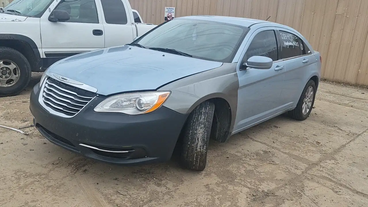 Photo of 2013 Chrysler 200
