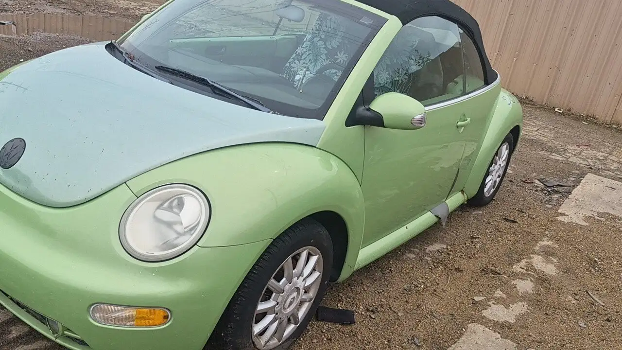 Photo of 2004 Volkswagen Beetle