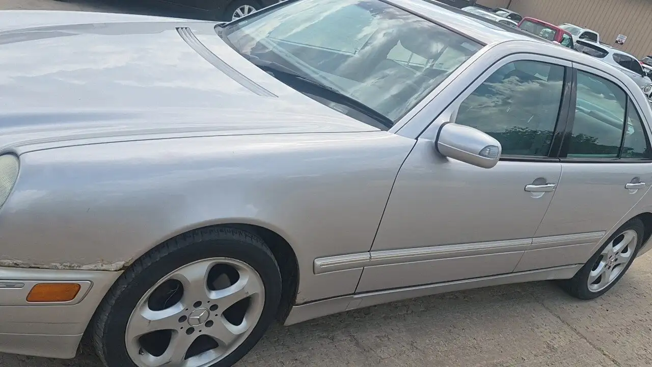 Photo of 2002 Mercedes-Benz E320