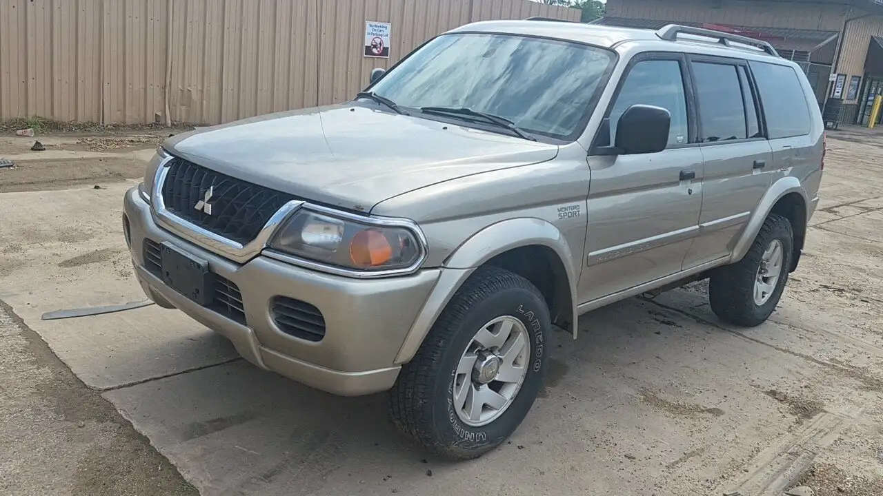 Photo of 2003 Mitsubishi Montero Sport
