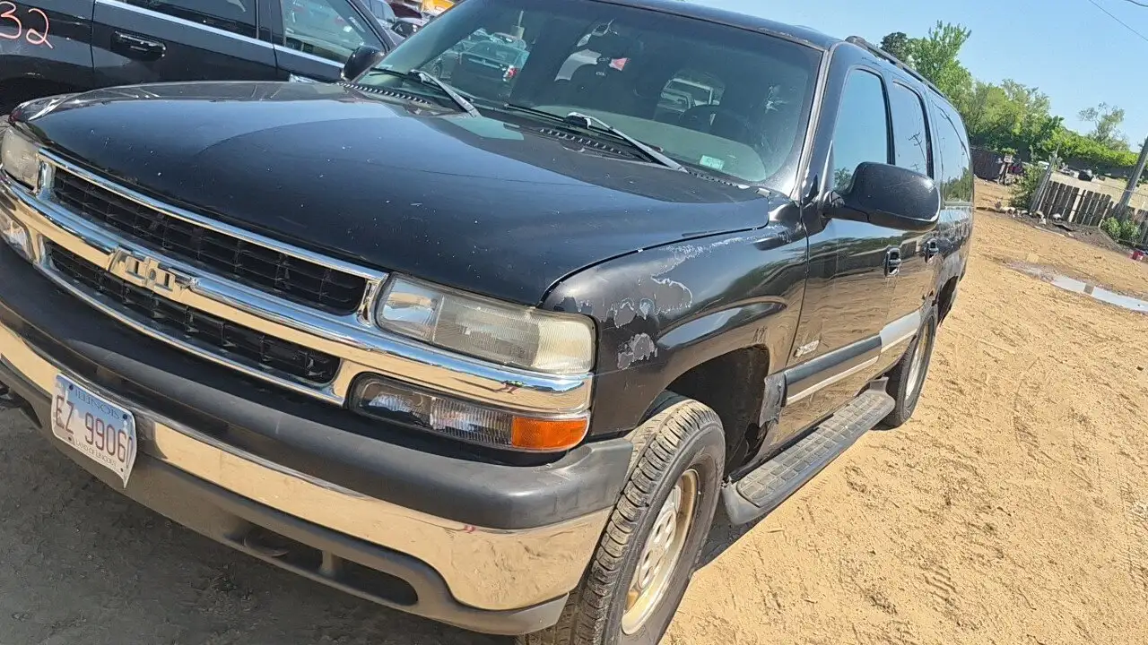 Photo of 2000 Chevrolet Suburban 1500